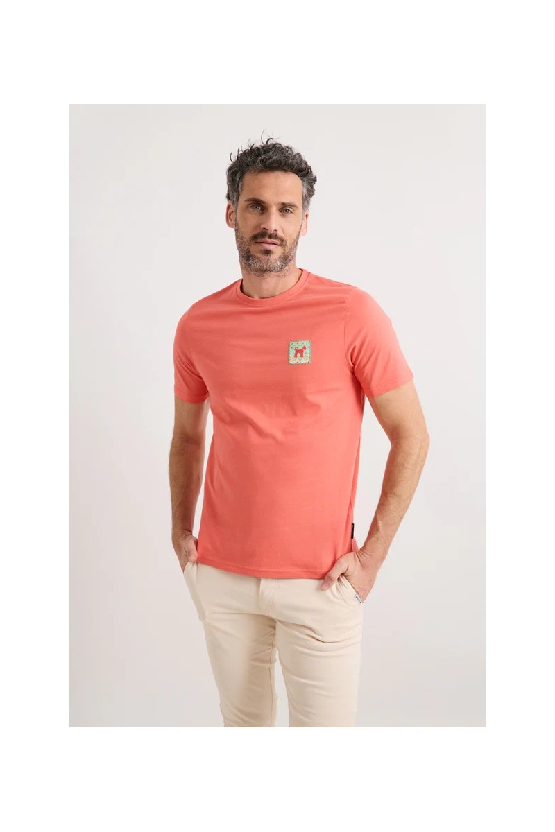  Camiseta Williot cómoda y versátil, perfecta para looks urbanos con estilo relajado. 