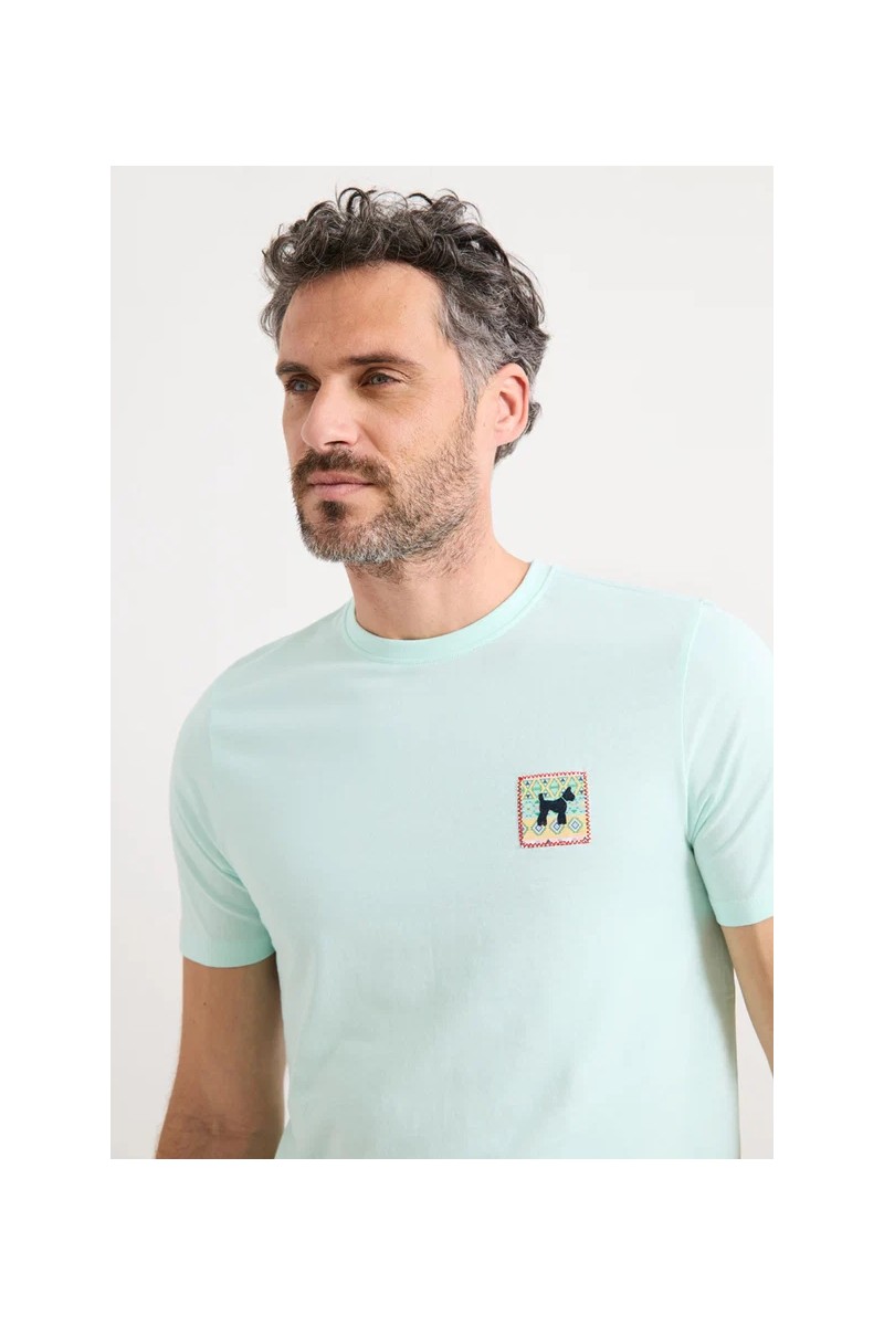  Camiseta Williot cómoda y versátil, perfecta para looks urbanos con estilo relajado. 