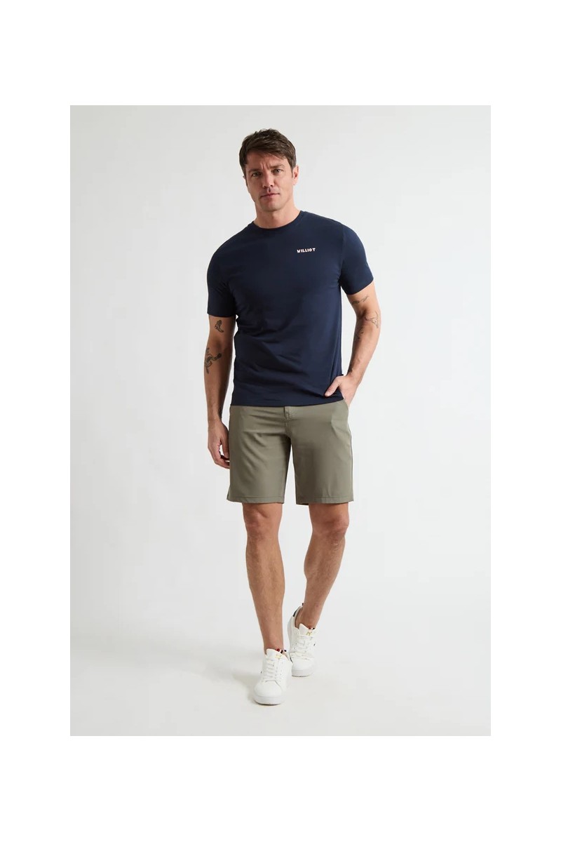  Camiseta Williot cómoda y versátil, perfecta para looks urbanos con estilo relajado. 