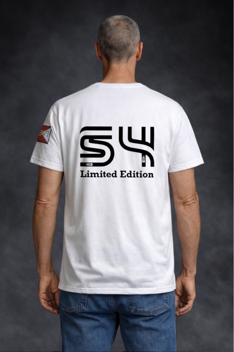  Camiseta La Sal en blanco edición limitada, con estilo deportivo y urbano para looks con personalidad.  2