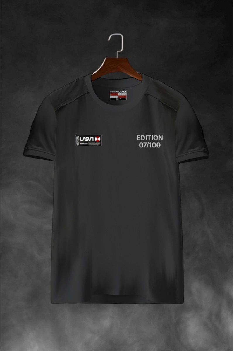  Camiseta La Sal en gris oscuro edición limitada, con estilo urbano y diseño actual para looks con carácter. 