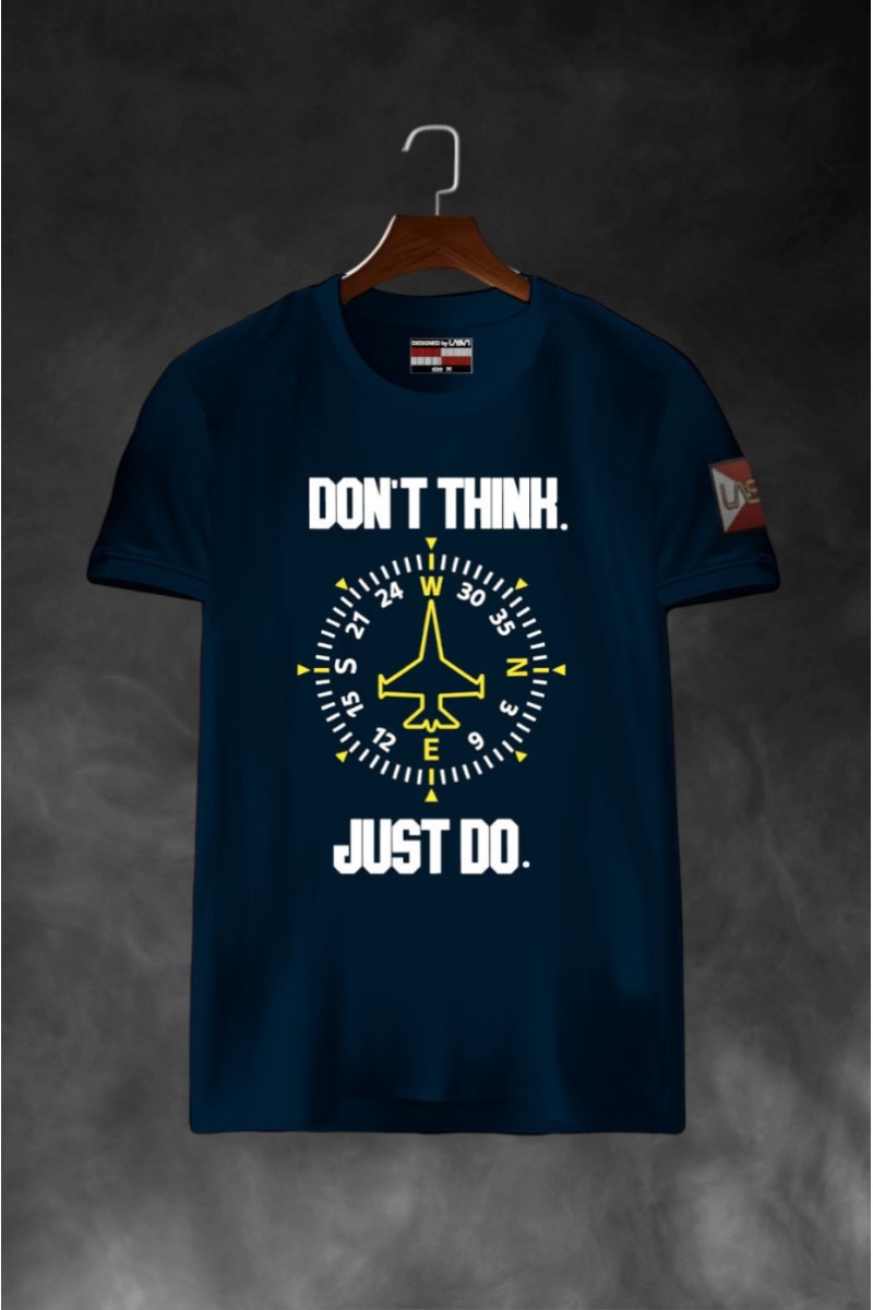  Camiseta La Sal en azul marino edición limitada, con estilo urbano y diseño actual para looks con carácter. 