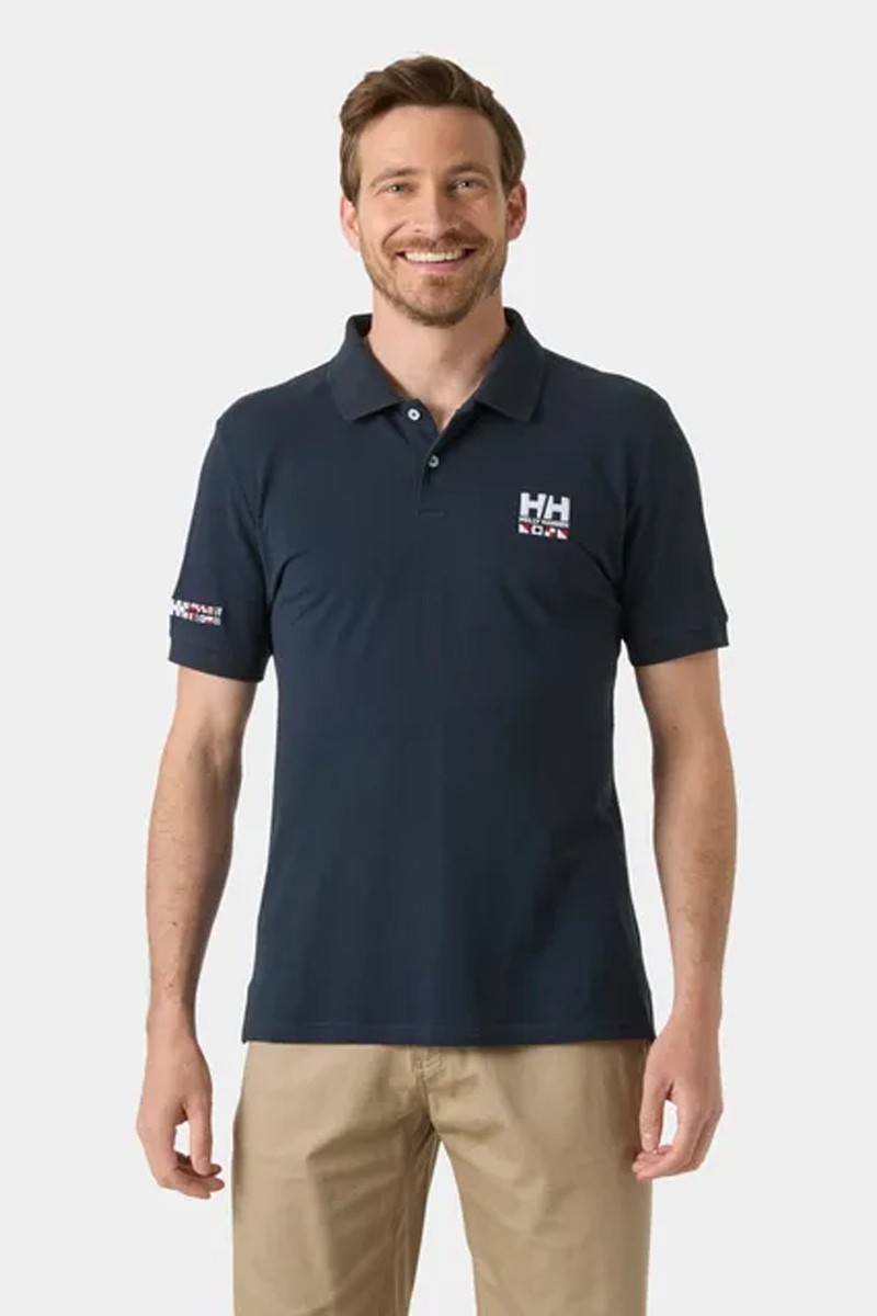  Polo Helly Hansen entallado y ligero, perfecto para looks de verano con estilo marinero y comodidad. 