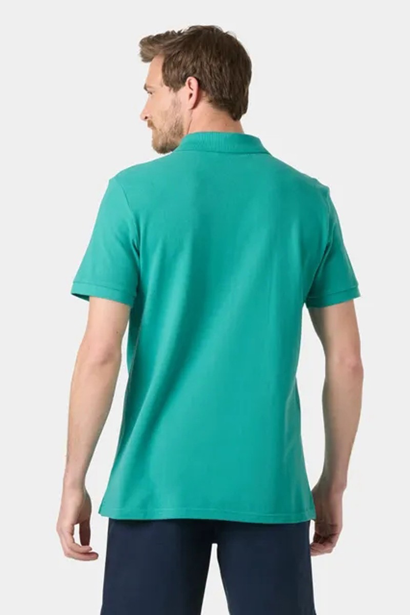  Polo Helly Hansen cómodo y versátil, perfecto para looks de verano con estilo casual y uso diario. 