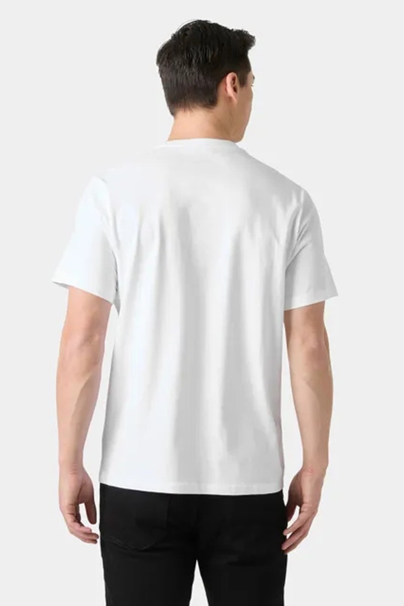  Camiseta Helly Hansen con logo, cómoda y versátil, perfecta para looks casuales en el día a día. 