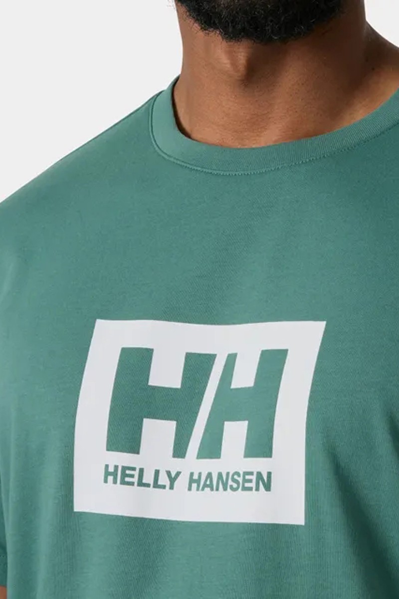  Camiseta Helly Hansen con logo, cómoda y versátil, perfecta para looks casuales en el día a día. 