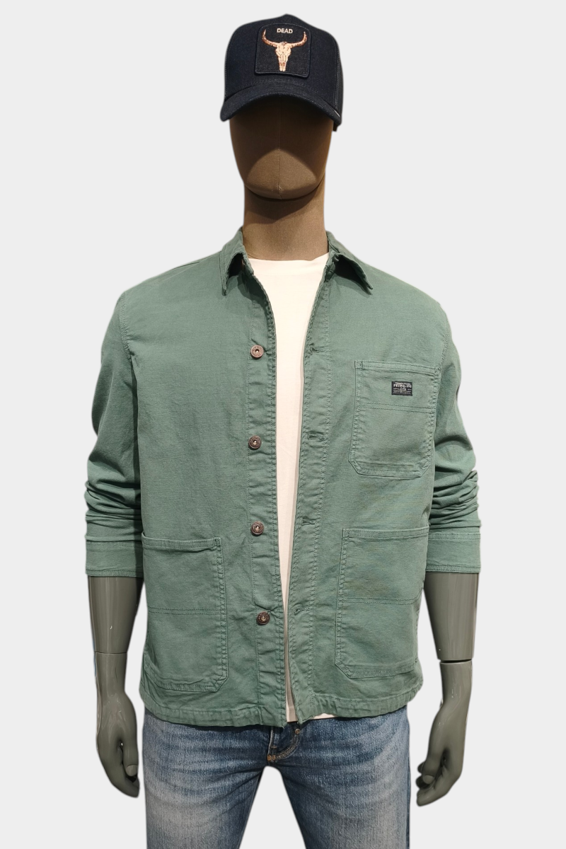  Sobrecamisa Petrol versátil y cómoda, perfecta para looks urbanos de entretiempo con estilo actual.  2