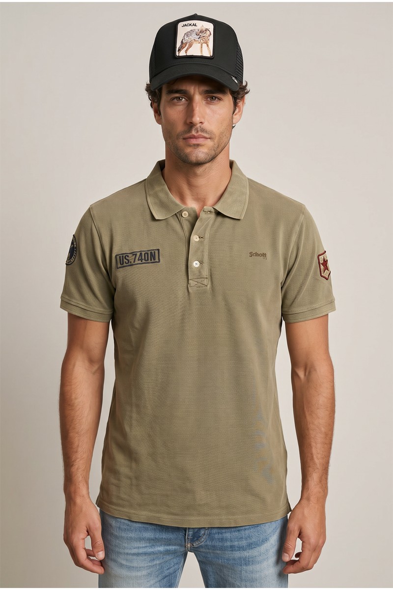  Polo Schott cómodo y versátil, perfecto para looks urbanos con estilo clásico y actual. 