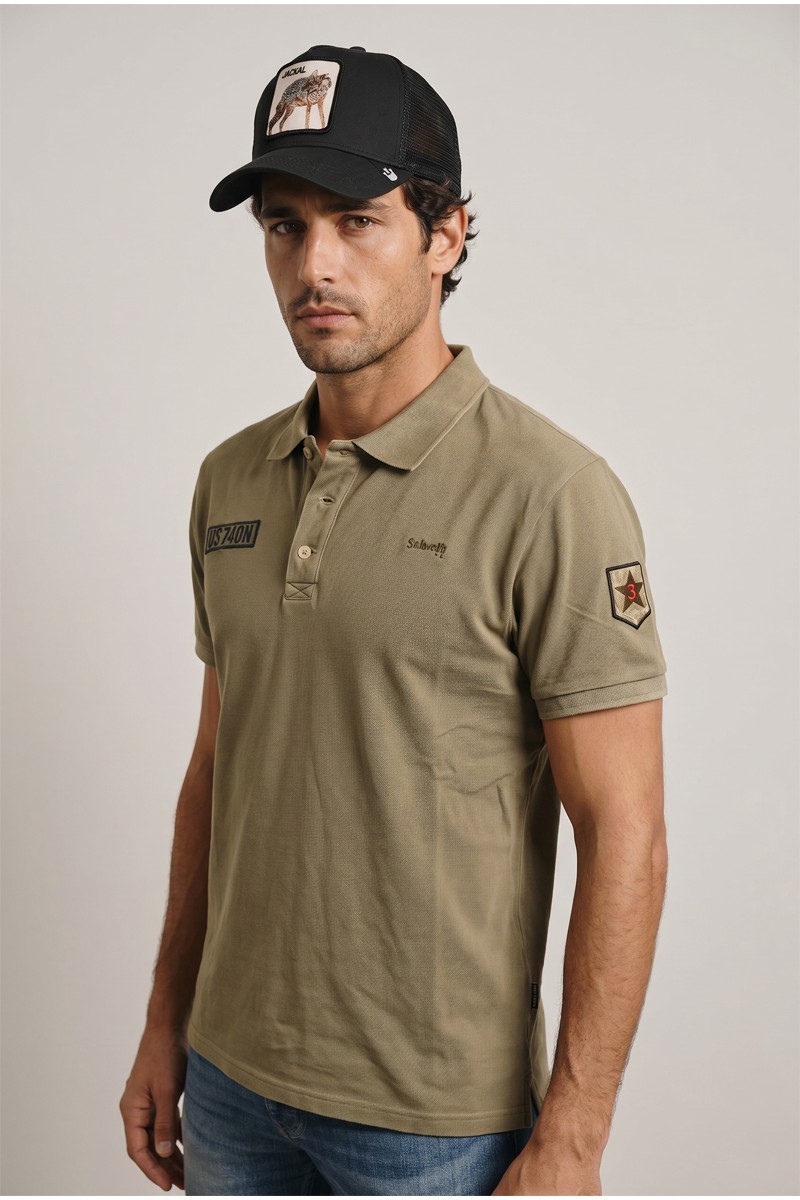  Polo Schott cómodo y versátil, perfecto para looks urbanos con estilo clásico y actual.  2