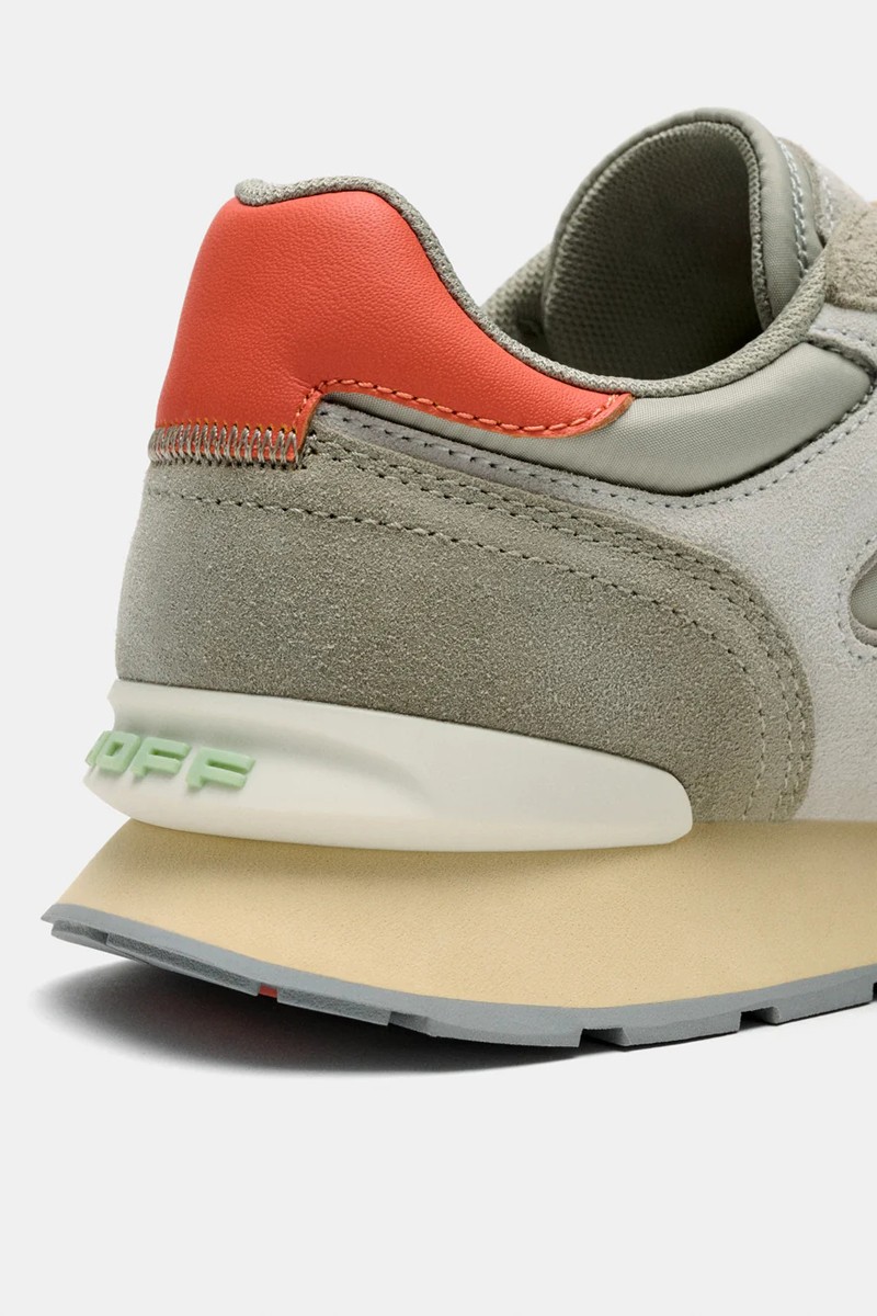  Zapatillas Hoff cómodas y versátiles, perfectas para looks urbanos con estilo actual. 