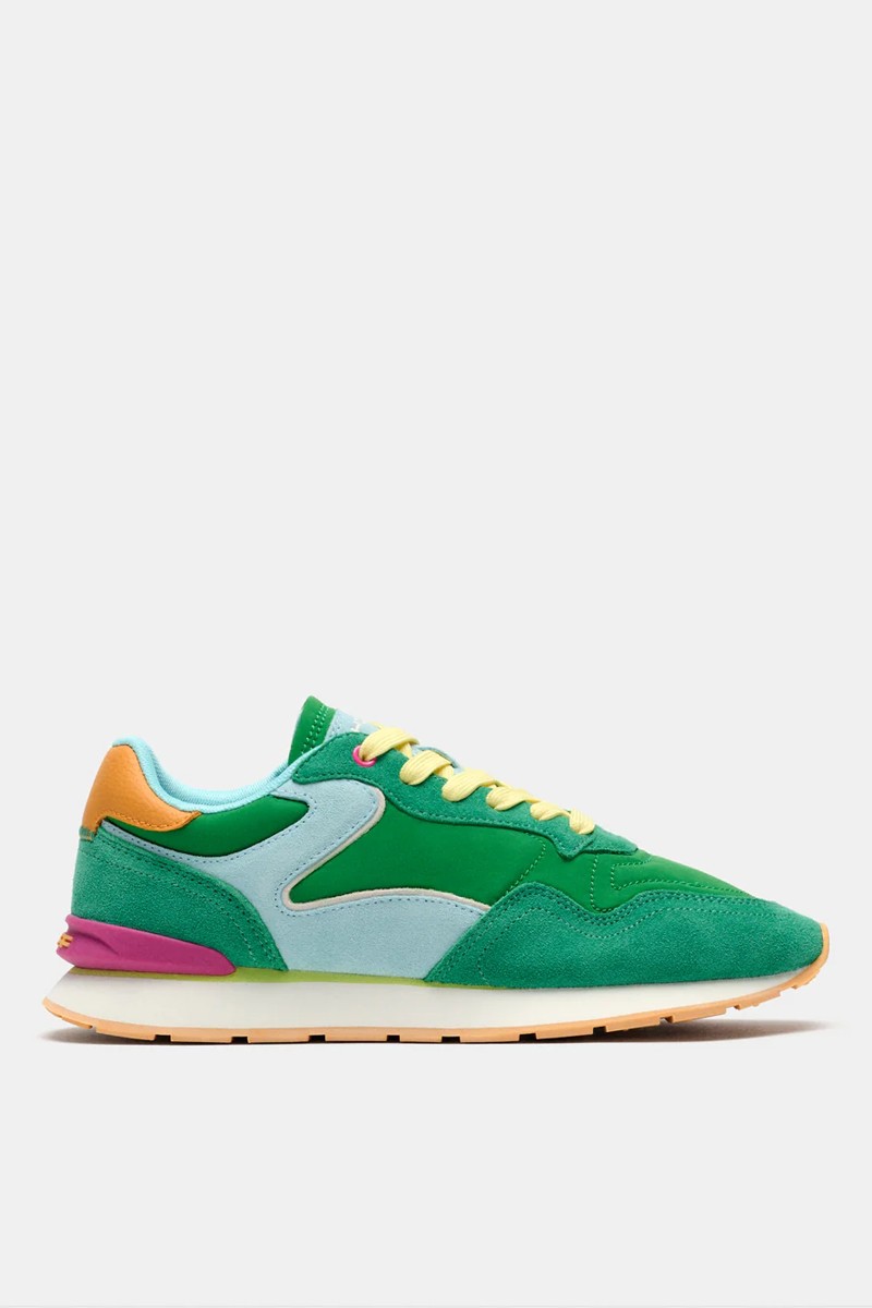  Zapatillas Hoff cómodas y versátiles, perfectas para looks urbanos con estilo actual. 