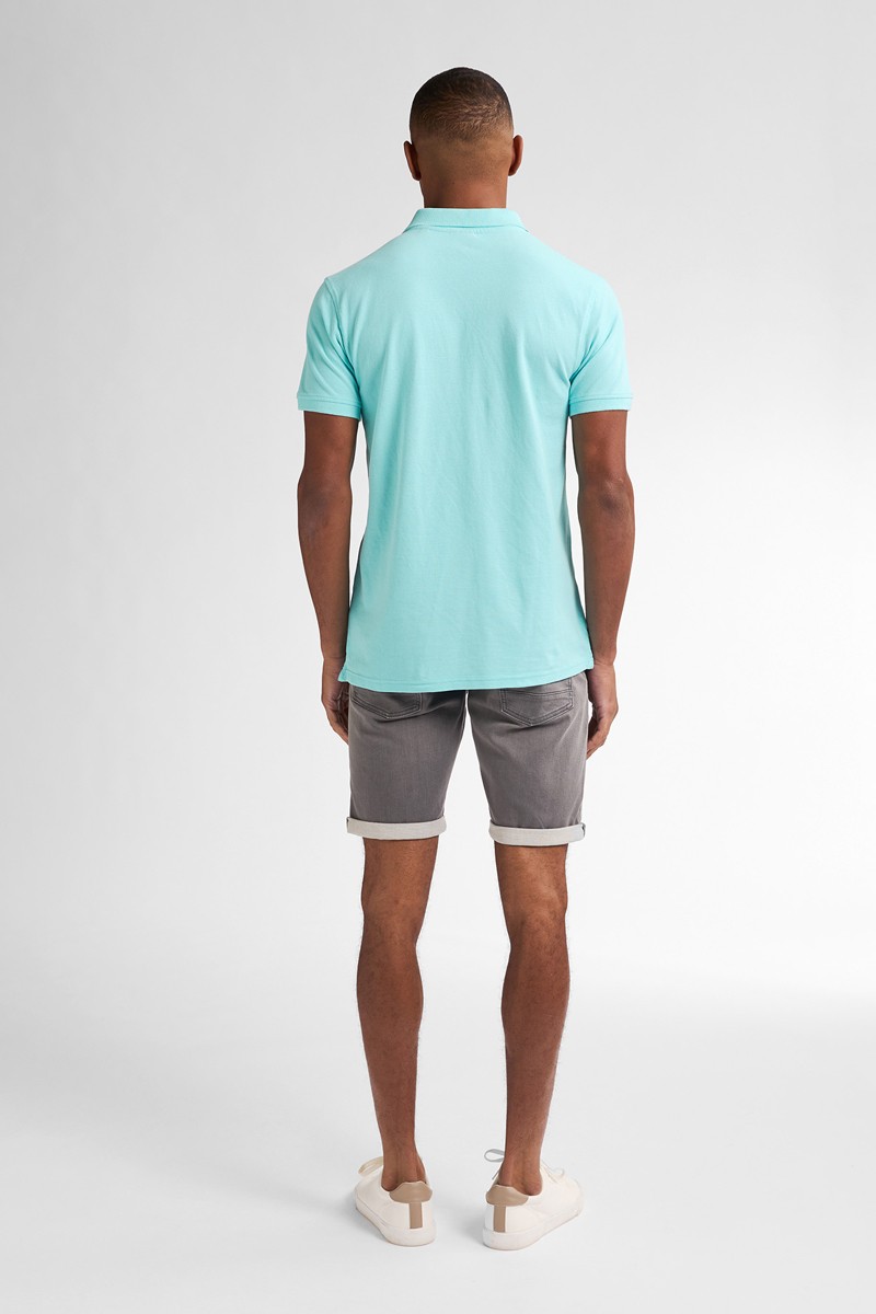  Pantalón corto Petrol cómodo y versátil, perfecto para looks de verano con estilo relajado. 
