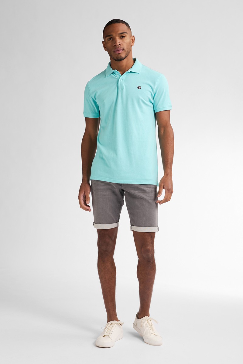  Pantalón corto Petrol cómodo y versátil, perfecto para looks de verano con estilo relajado. 