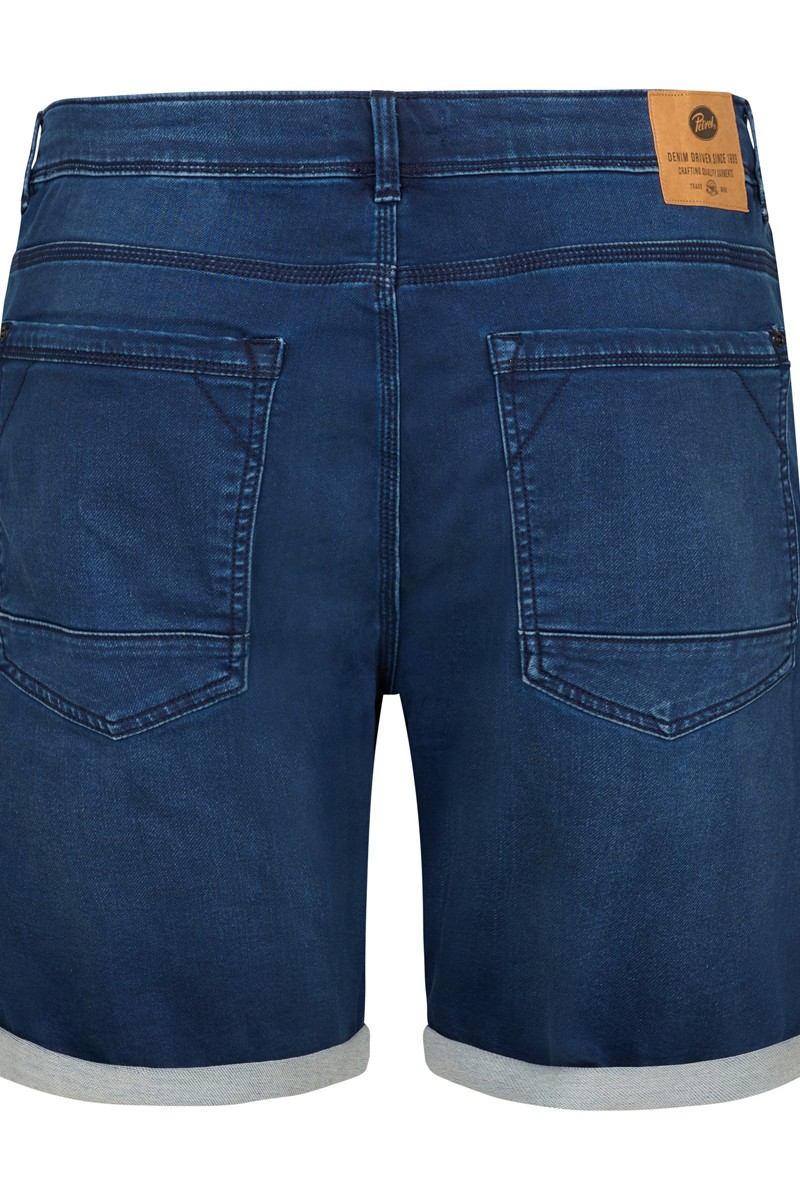  Pantalón corto Petrol cómodo y versátil, perfecto para looks de verano con estilo relajado. 