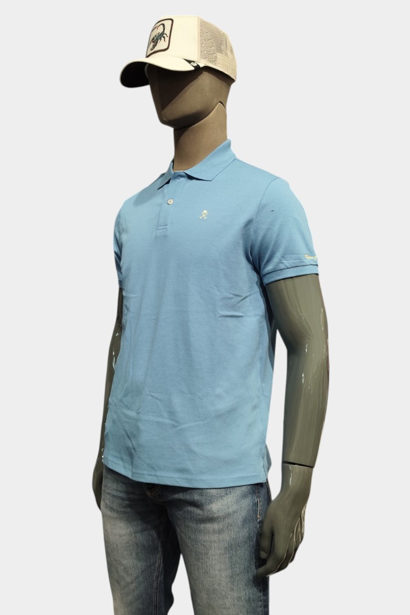  Polo Harper cómodo y versátil, perfecto para looks urbanos con estilo clásico y actual. 