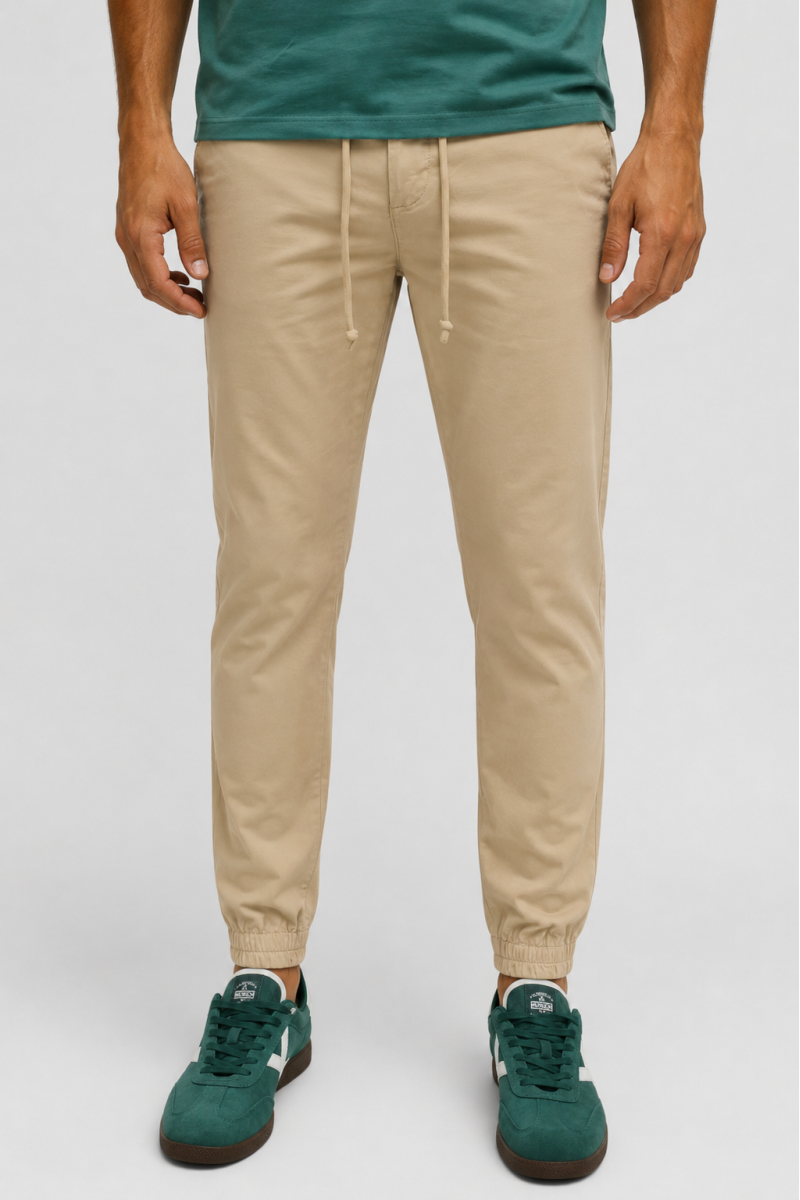  Pantalón jogger Harper and Neyer cómodo y versátil, perfecto para looks urbanos con estilo actual. 