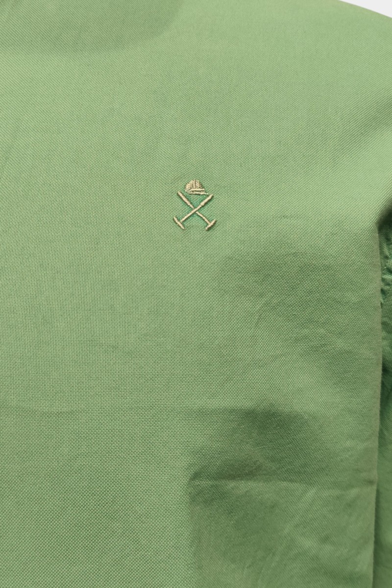  Camisa Harper and Neyer versátil y cómoda, perfecta para looks urbanos con estilo elegante y actual. Color verde 
