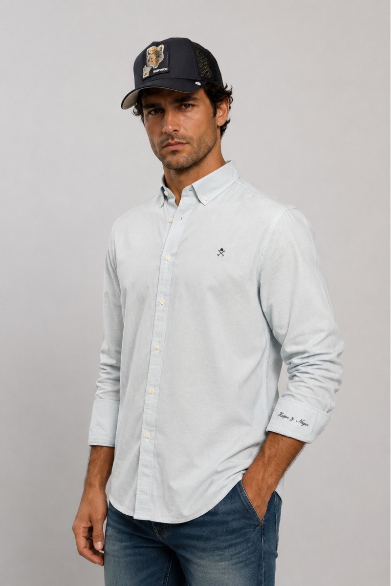  Camisa Harper and Neyer versátil y cómoda, perfecta para looks urbanos con estilo elegante y actual.  2