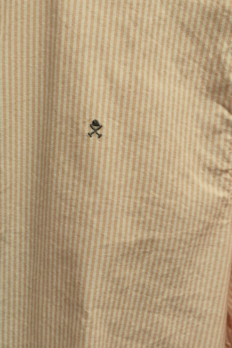  Camisa Harper and Neyer versátil y cómoda, perfecta para looks urbanos con estilo elegante y actual. 