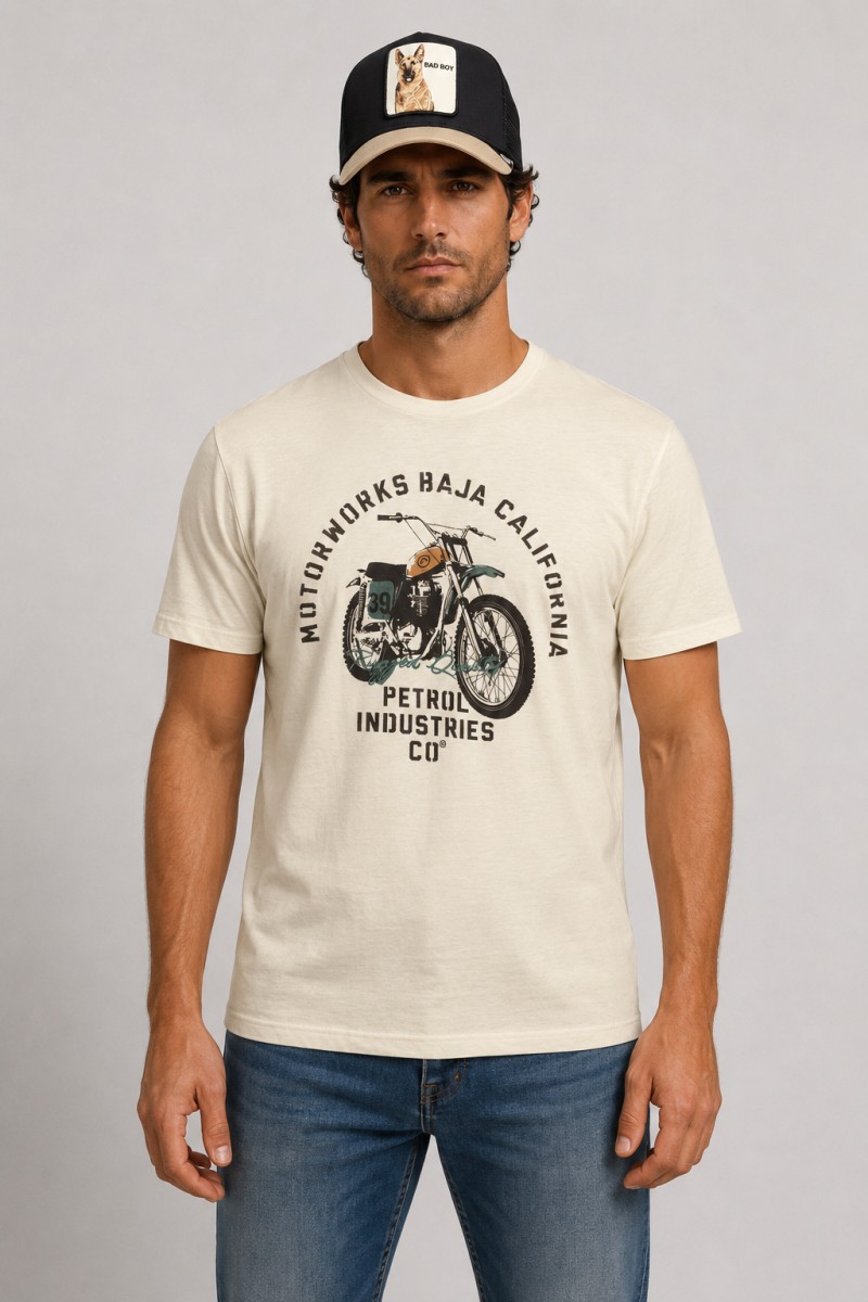  Camiseta Petrol cómoda y versátil, perfecta para looks urbanos con estilo relajado. 