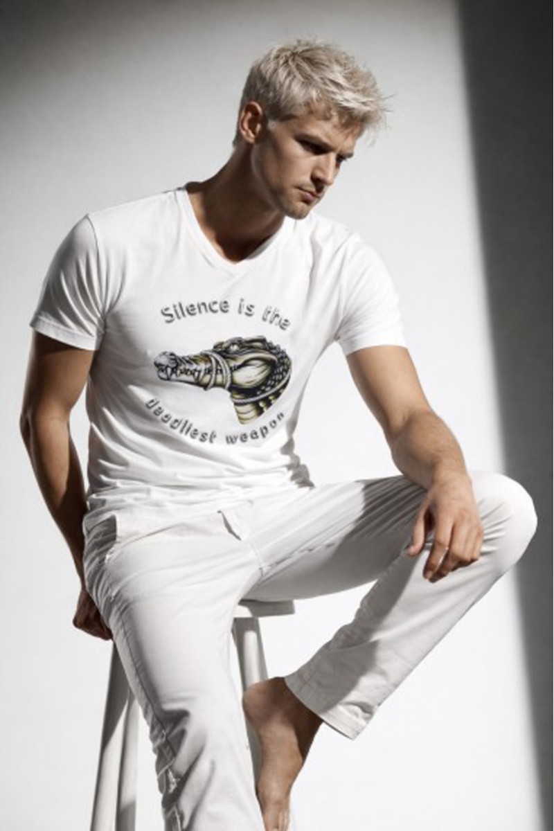  Camiseta La Sal Regular Fit en algodón 100% de 180gr, diseñada en España y fabricada en la Península. Edición limitada numerada de solo 100 unidades. 