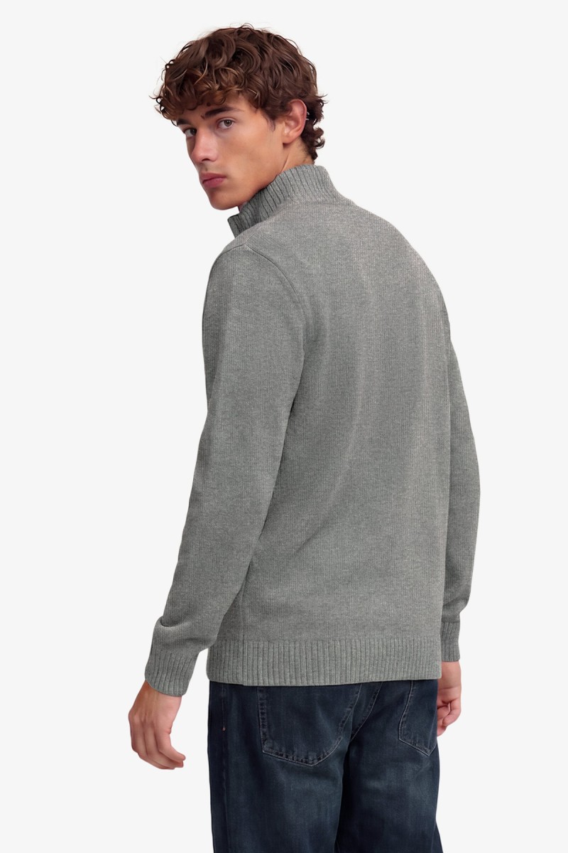  Jersey Superdry para hombre confeccionado en 100% algodón orgánico, con corte Slim Fit y cuello de media cremallera. Un diseño versátil de inspiración vintage perfecto para conseguir un look casual cuidado. 